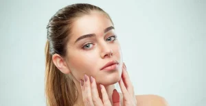 پاکسازی و فیشیال پوست در رشت | درخشندگی و طراوت پوست با متدهای جدید در کلینیک دکتر روزبه