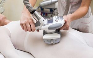 بهترین دستگاه‌های لاغری در رشت | مقایسه کامل EMS، کرایولیپولیز و کویتیشن